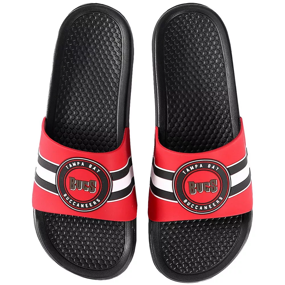 Men's FOCO Tampa Bay Buccaneers Logo Slide Sandals 3 Men's FOCO Tampa Bay Buccaneers Logo Slide Sandals