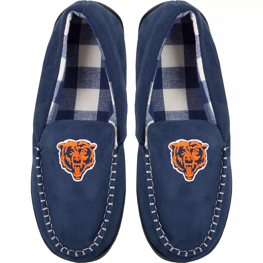 Men's FOCO Chicago Bears Team Logo Flannel Moccasin Slippers 4 Men's FOCO Chicago Bears Team Logo Flannel Moccasin Slippers - Image 2