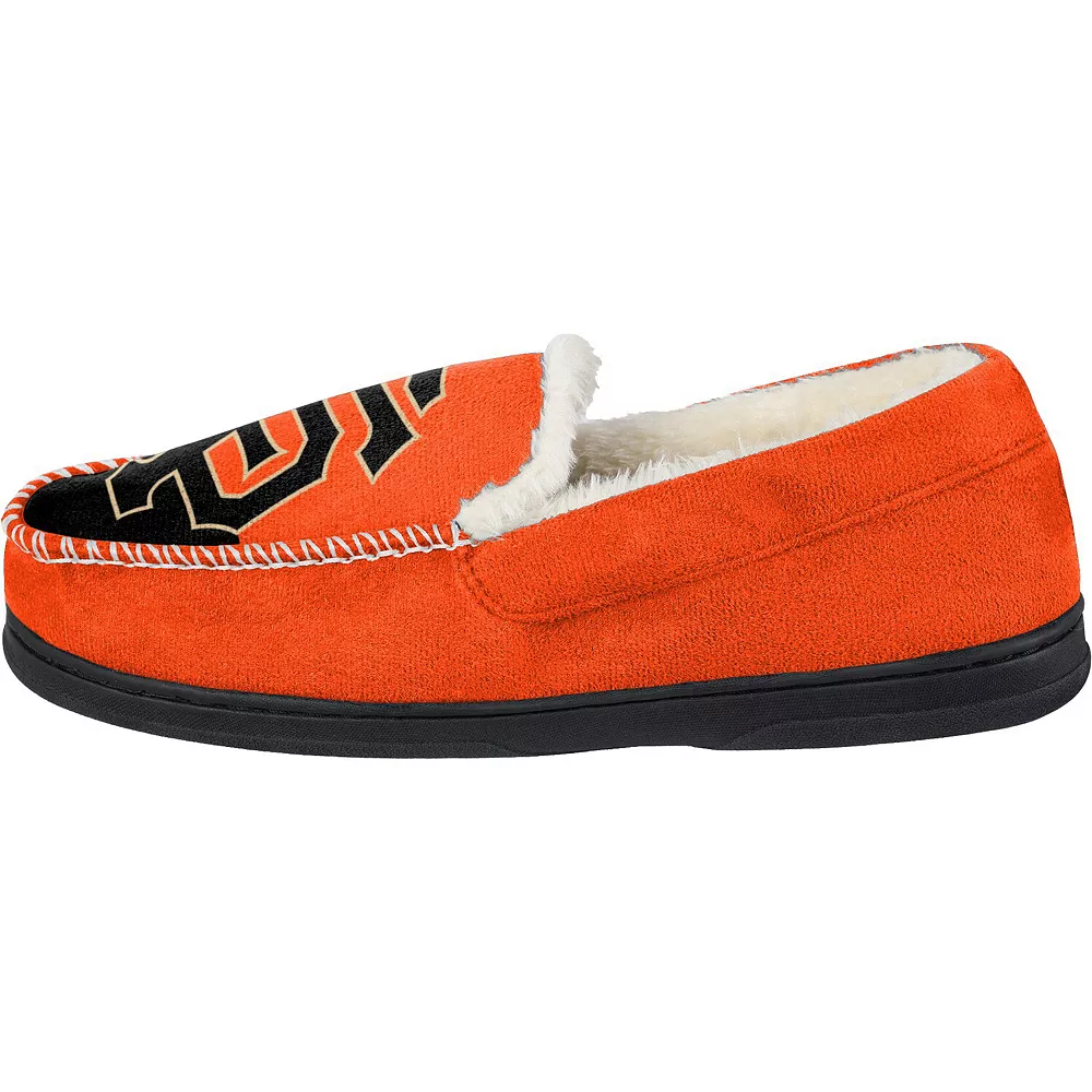 Men's FOCO San Francisco Giants Colorblock Moccasin Slippers 5 Men's FOCO San Francisco Giants Colorblock Moccasin Slippers - Image 3